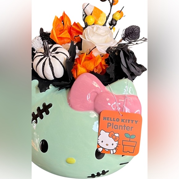 Hello Kitty Clearance Price is Firm! Halloween Spooky Silk Floral Planter - Picture 7 of 10